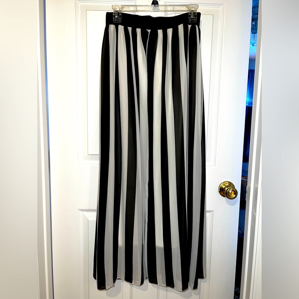 Catch My I brand. Maxi skirt.